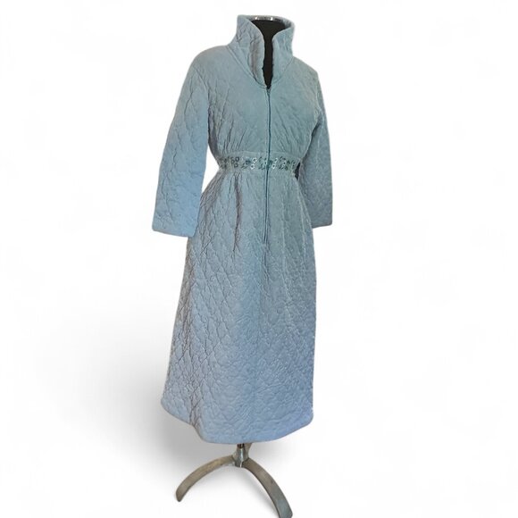 Vintage 70s Quilted BathRobe Small Baby Blue Embroidered Waist. 1/2 Zip Pocket - Picture 1 of 10